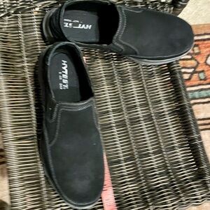 Slip on unisex safety shoes